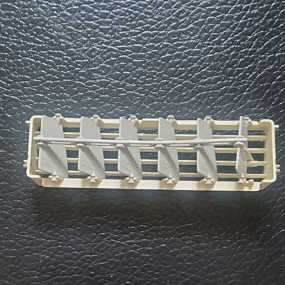 Modern Cream Vent Cover - Picture 3 of 3